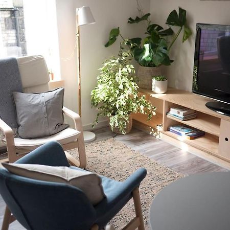 Contemporary City Studio Apartment 2 Minutes From Station 阿伯丁 外观 照片